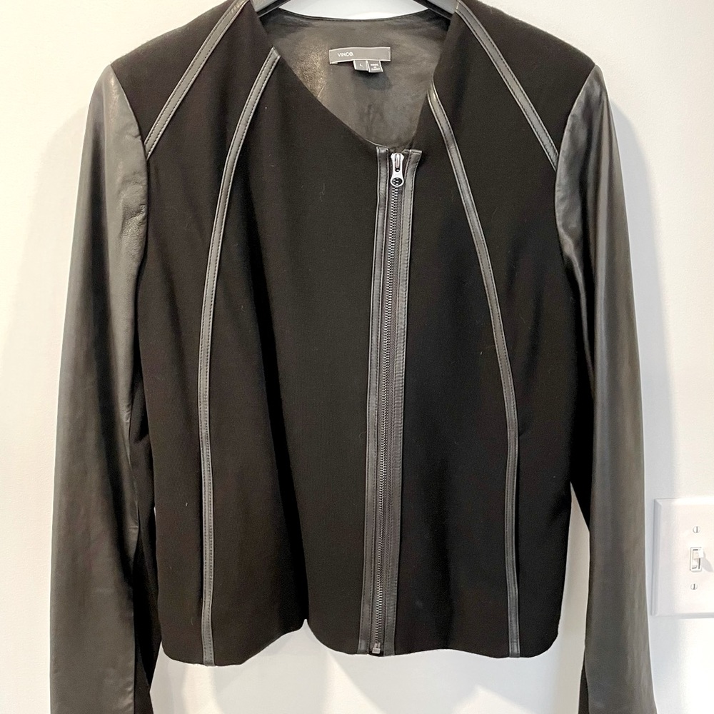 VINCE Designer Leather Moto Jacket, Fitted Size Large. New/Never Worn